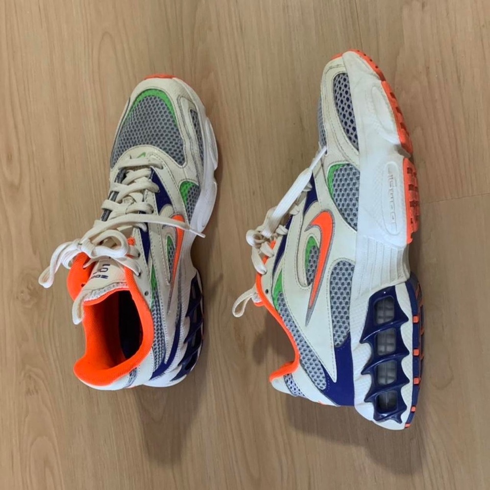 NIKE SNEAKERS - PERFECT CONDITION - Picture 1 of 4
